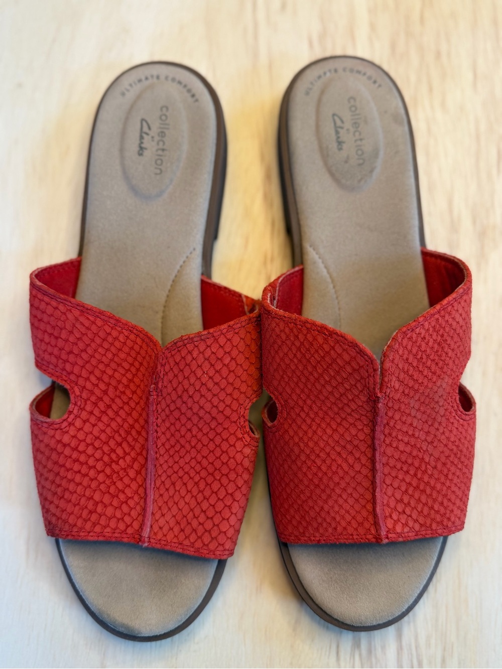 Clarks Red Textured Open-Toe Slide Mules